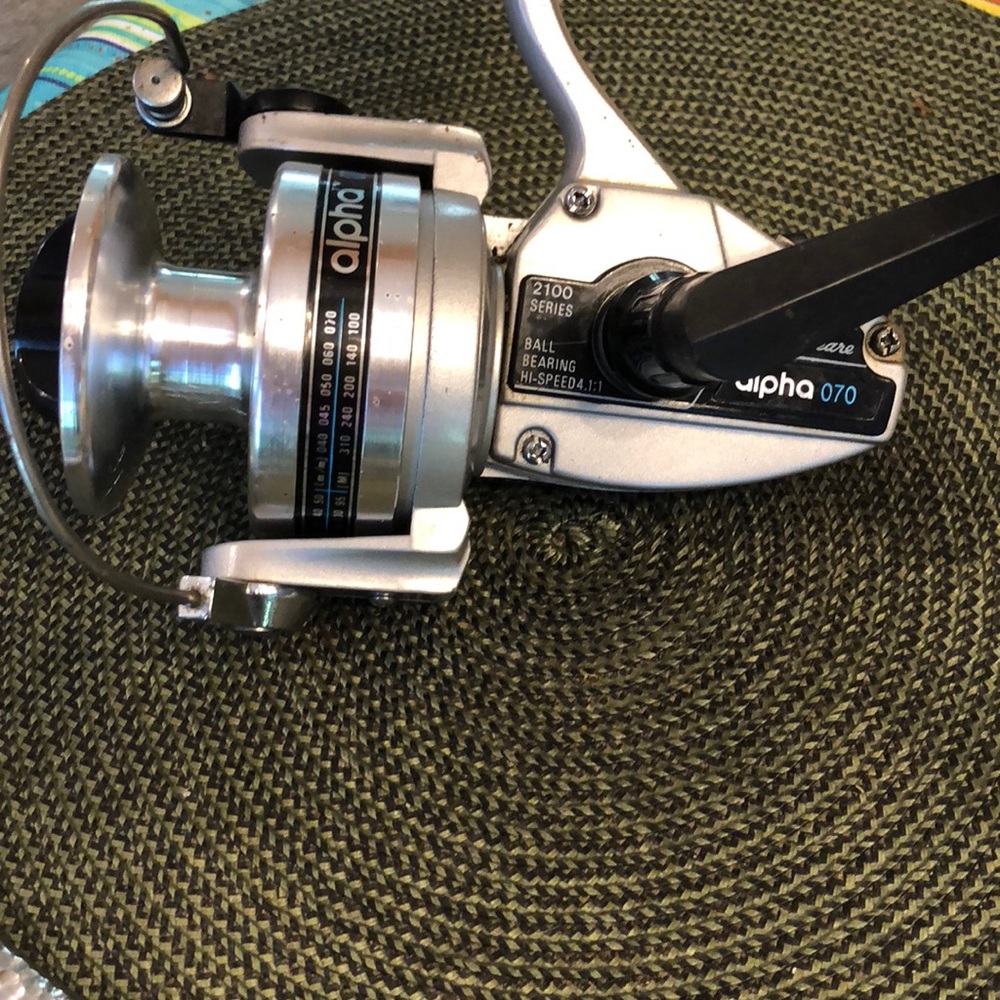 Vintage Shakespeare 070 Alpha 2100 Fishing Reel.